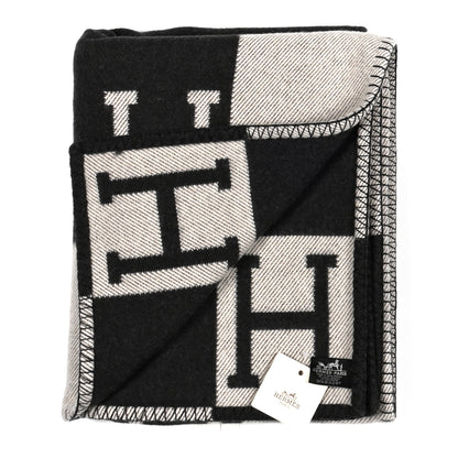 Hermes Wool Cashmere Avalon Blanket Ecru Gris Fonce 2 of 3