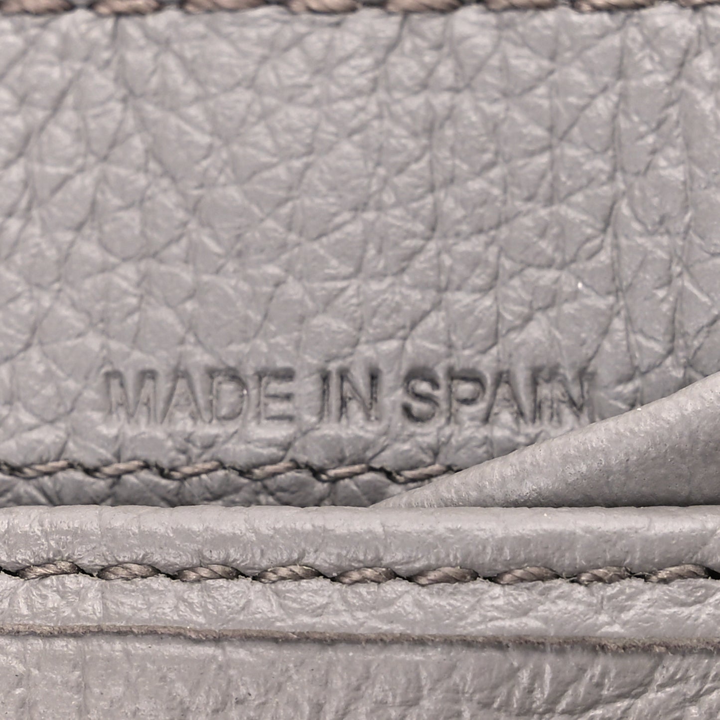 Grained Calfskin Marcie Square Wallet Cashmere Grey