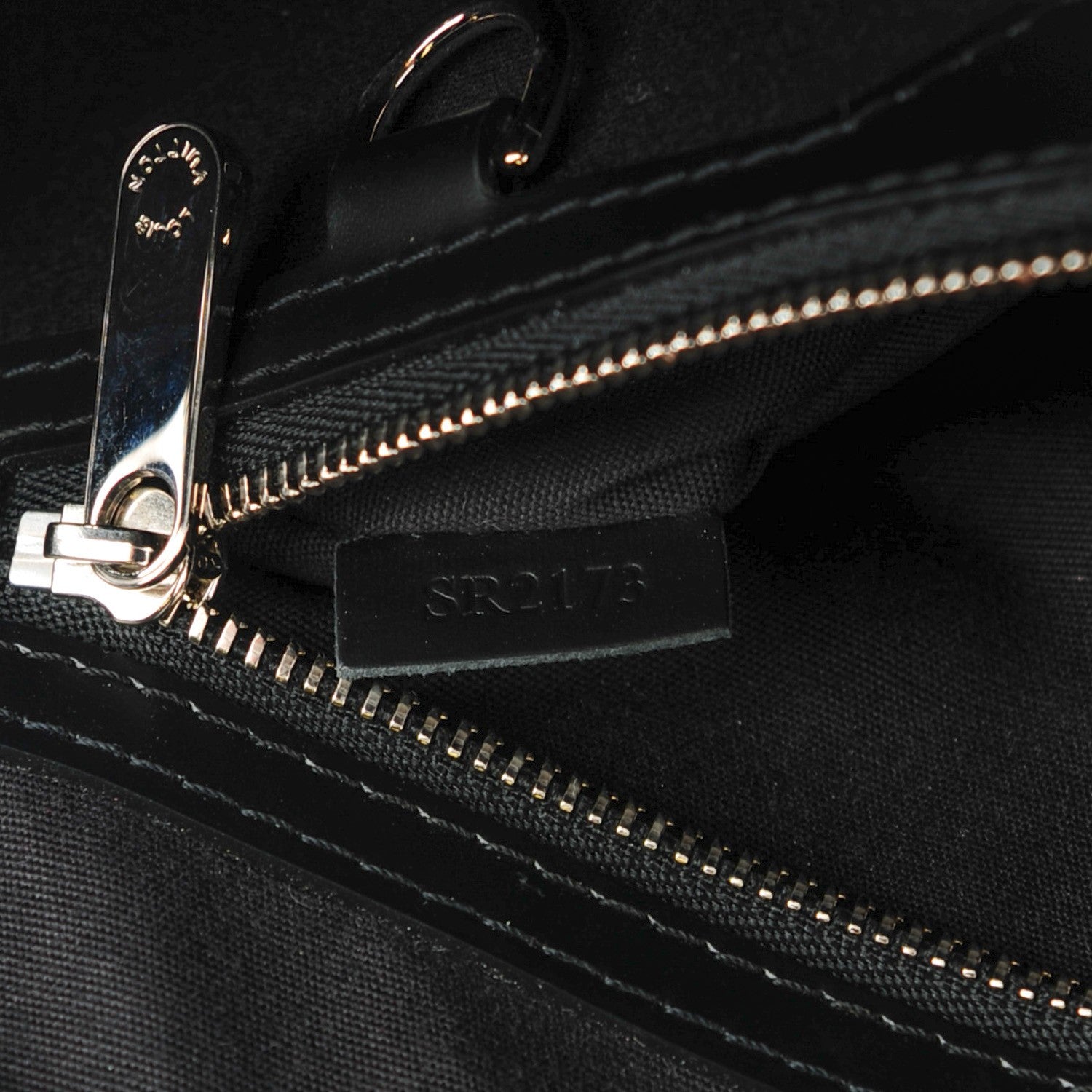 Louis Vuitton Epi Brea MM Black 7 of 7