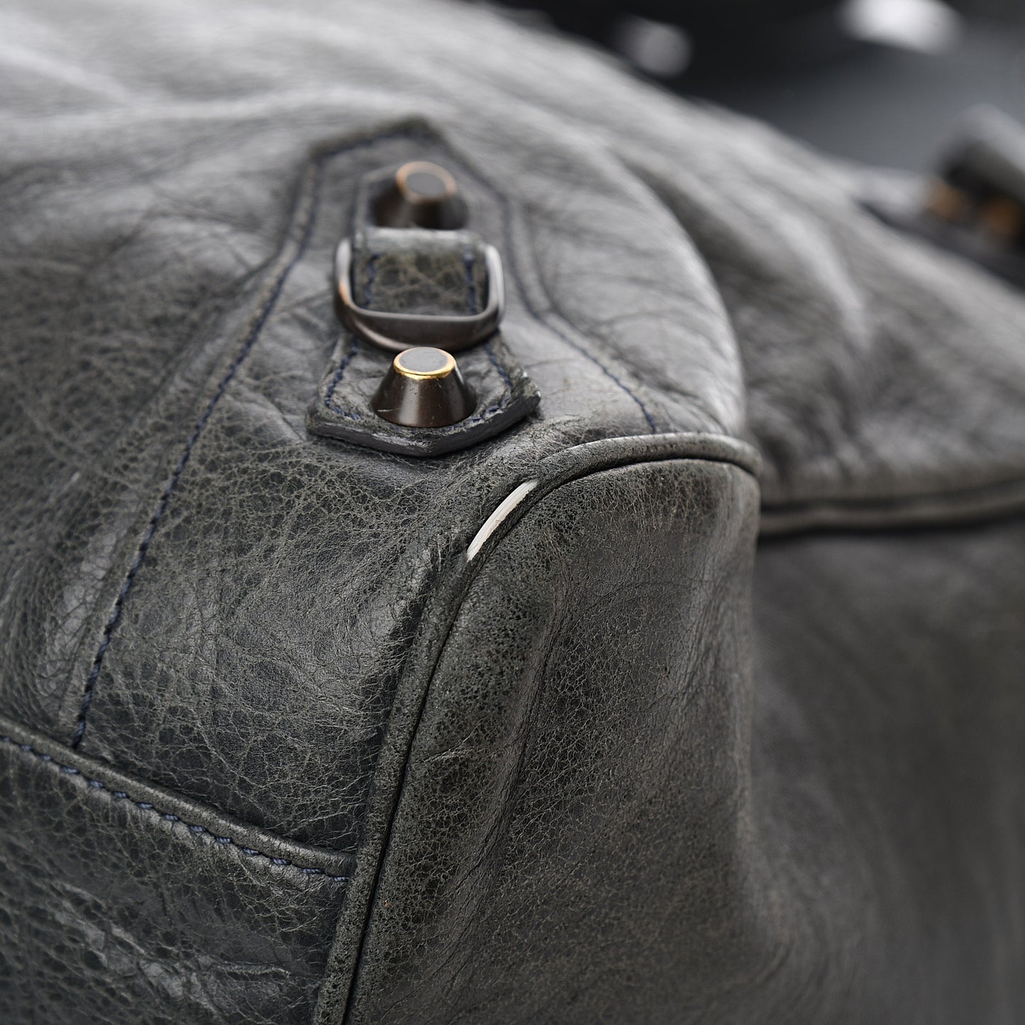 Agneau Classic Hardware Velo Anthracite