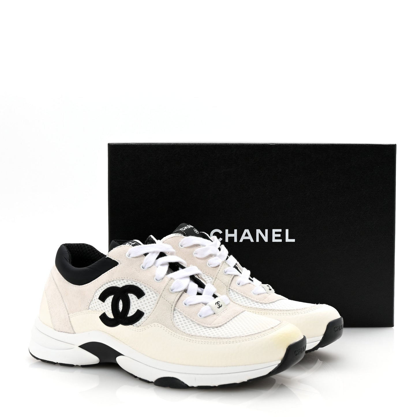 Mesh Suede Calfskin Grained Calfskin Womens CC Sneakers 41 White Black