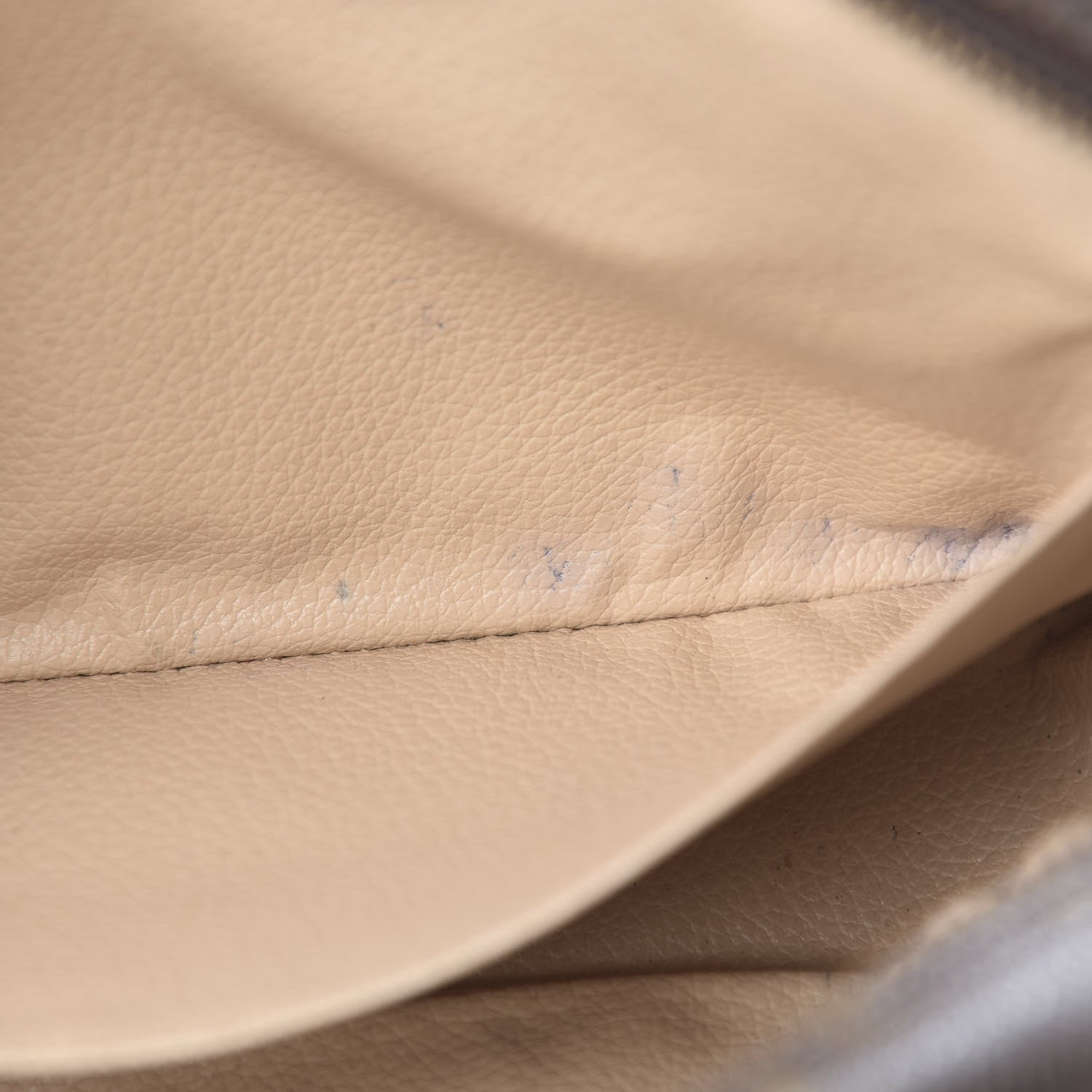 Louis Vuitton Monogram Trousse Toilette 23 8 of 9