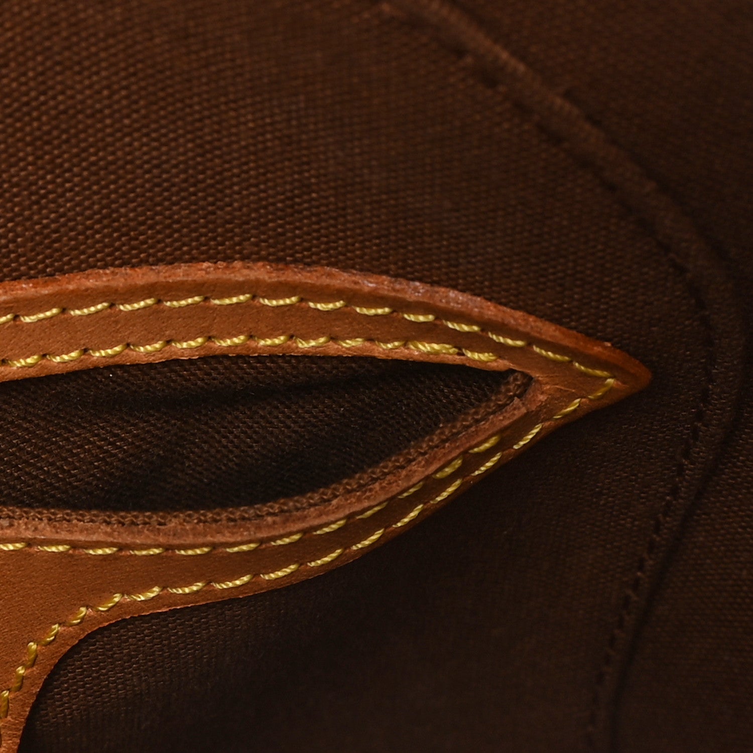 Louis Vuitton Monogram Ellipse MM 10 of 10