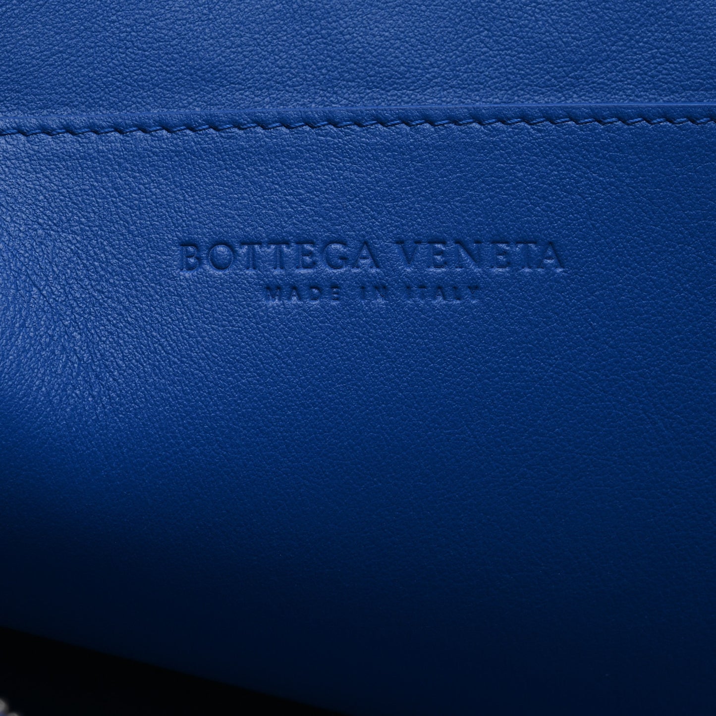 Nappa Intrecciato Flat Zip Pouch Signal Blue