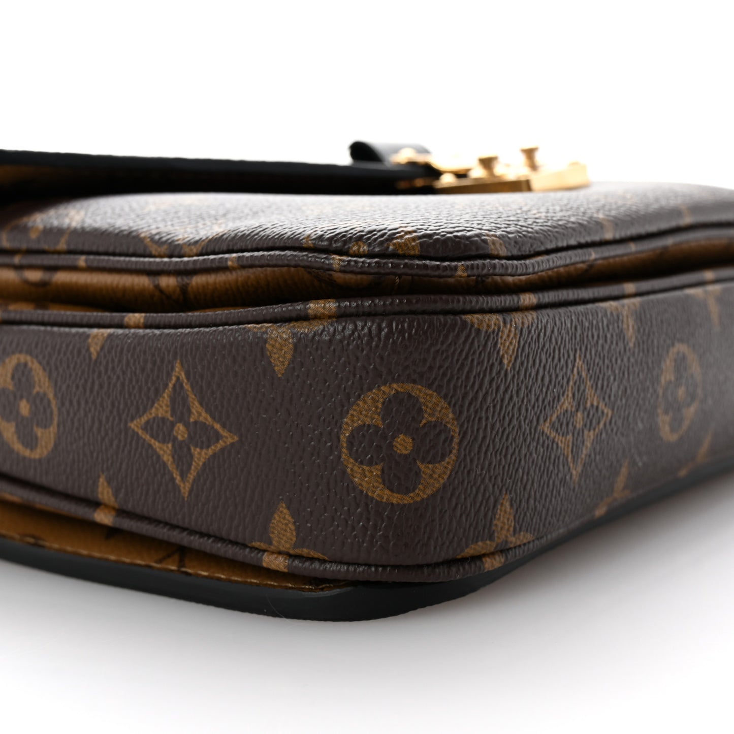 Reverse Monogram Pochette Metis