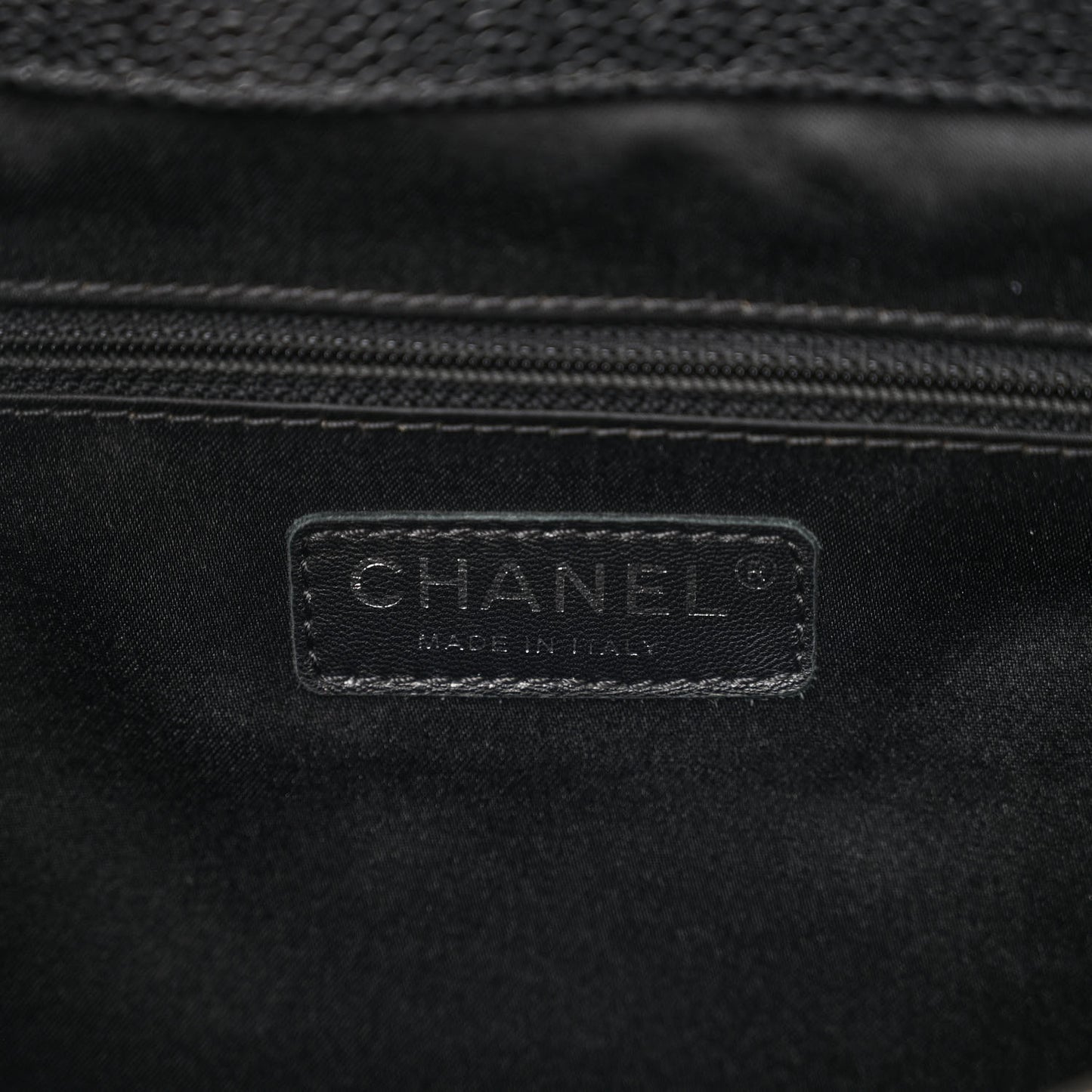 Caviar Quilted XL Grand Shopping Tote GST Black