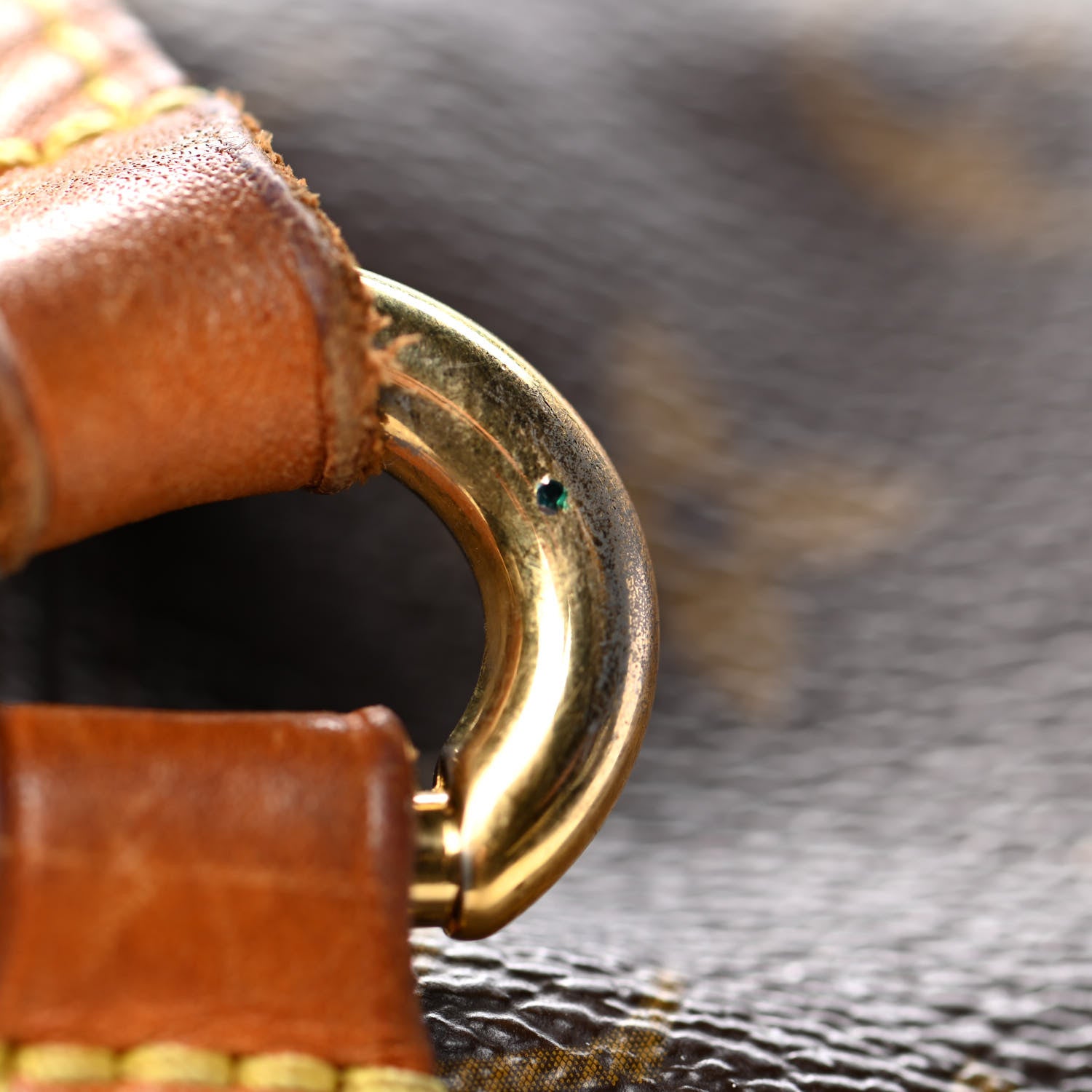 Louis Vuitton Monogram Totally MM 10 of 25