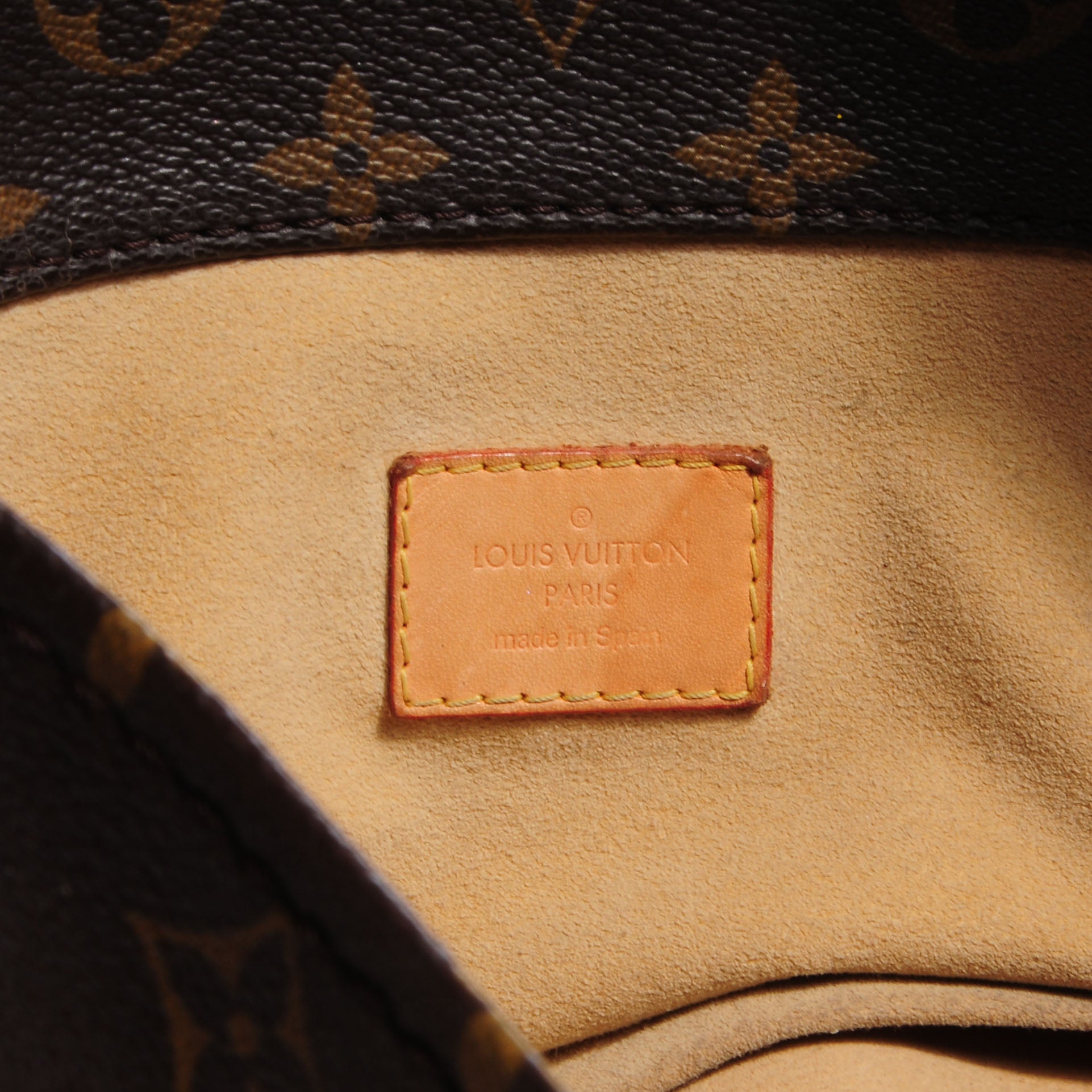 Louis Vuitton Monogram Artsy MM 6 of 7
