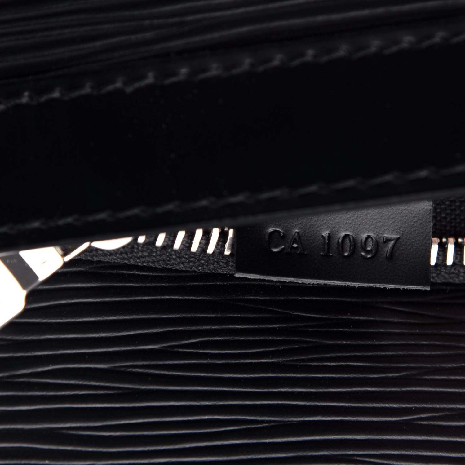 Louis Vuitton Epi Sac De Ville Bourget Black 6 of 11