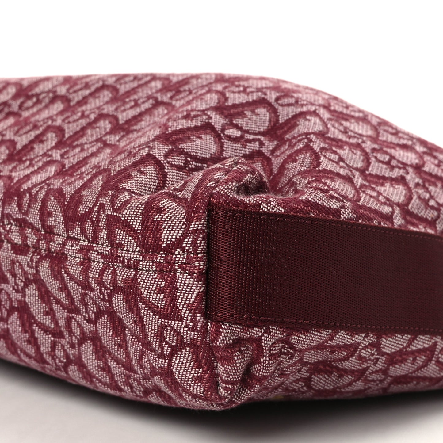 Monogram Messenger Bordeaux