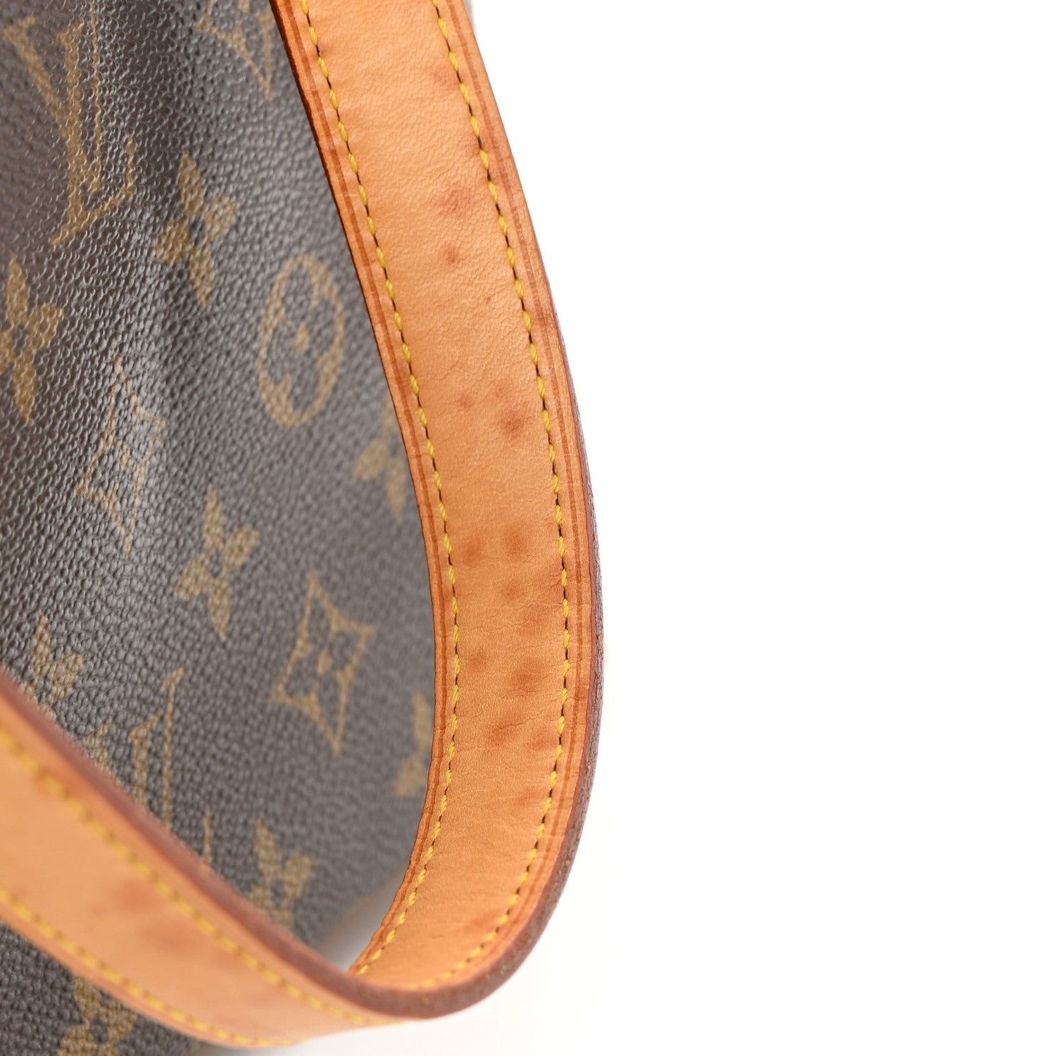 Louis Vuitton Monogram Cabas Mezzo 15 of 16