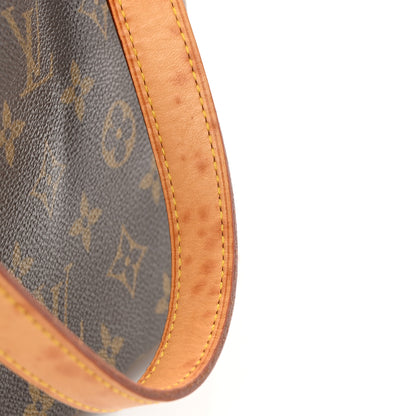 Louis Vuitton Monogram Cabas Mezzo 15 of 16