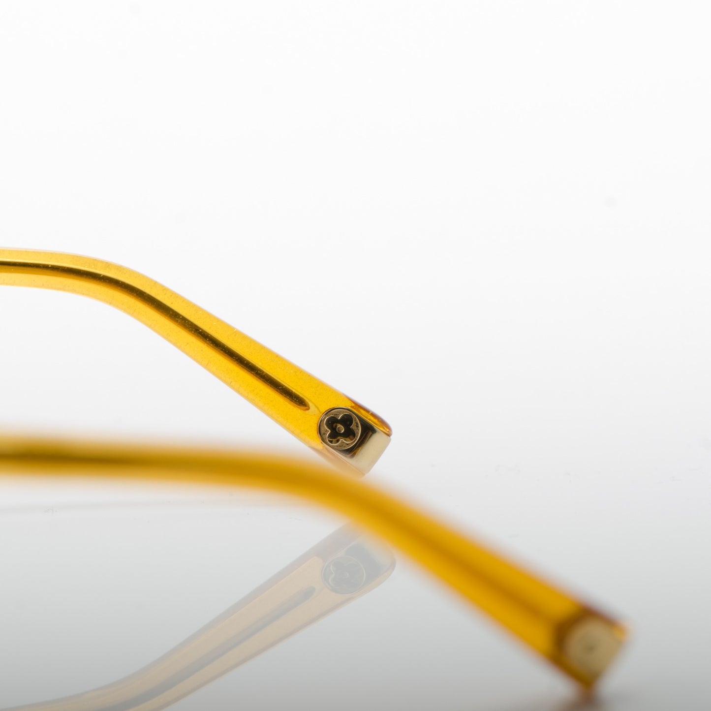 Petit Soupcon Round Sunglasses Z0492W