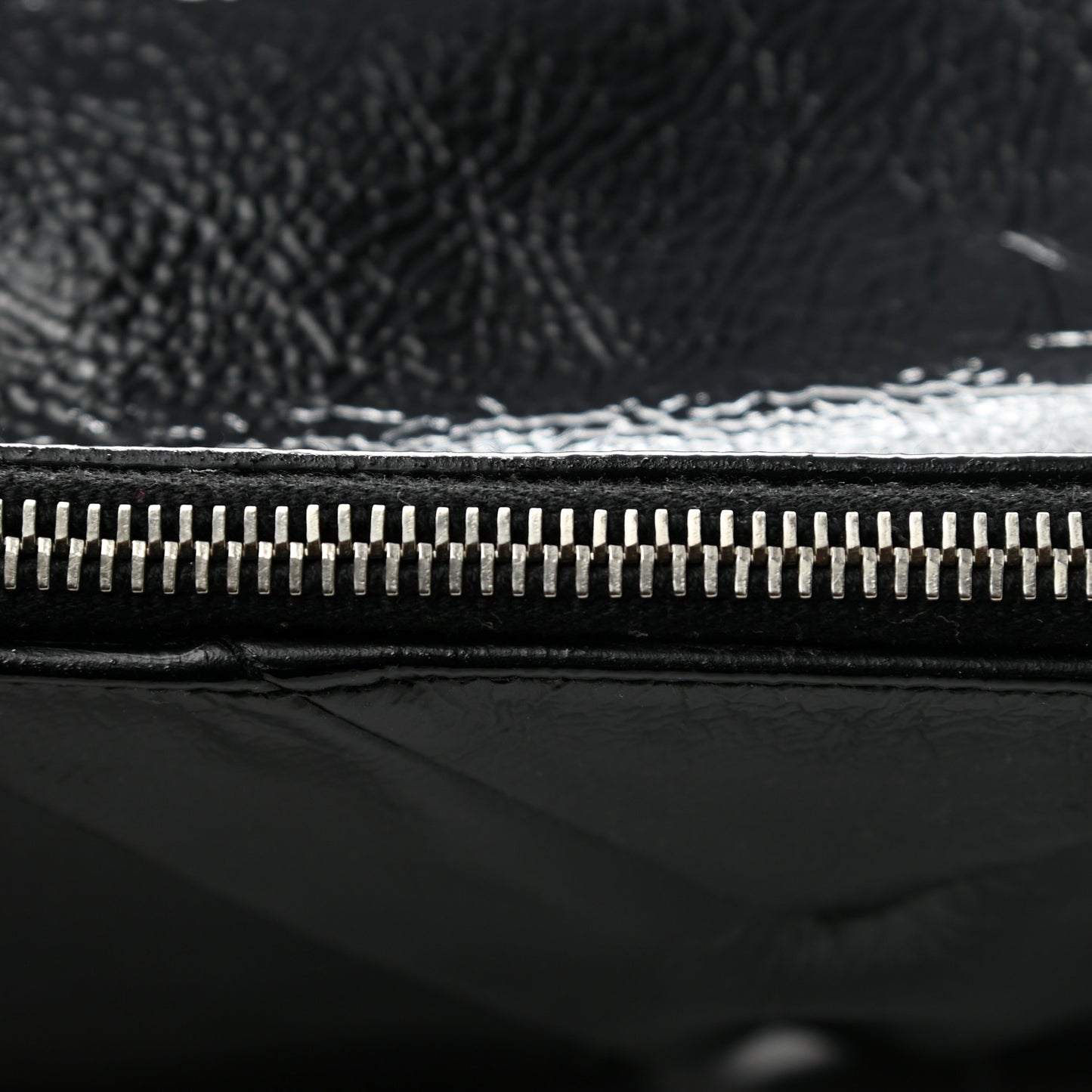 Textured Patent Easy Y Pouch Black