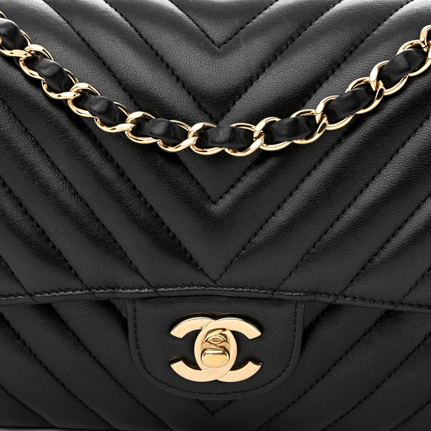 Lambskin Chevron Quilted Medium Double Flap Black