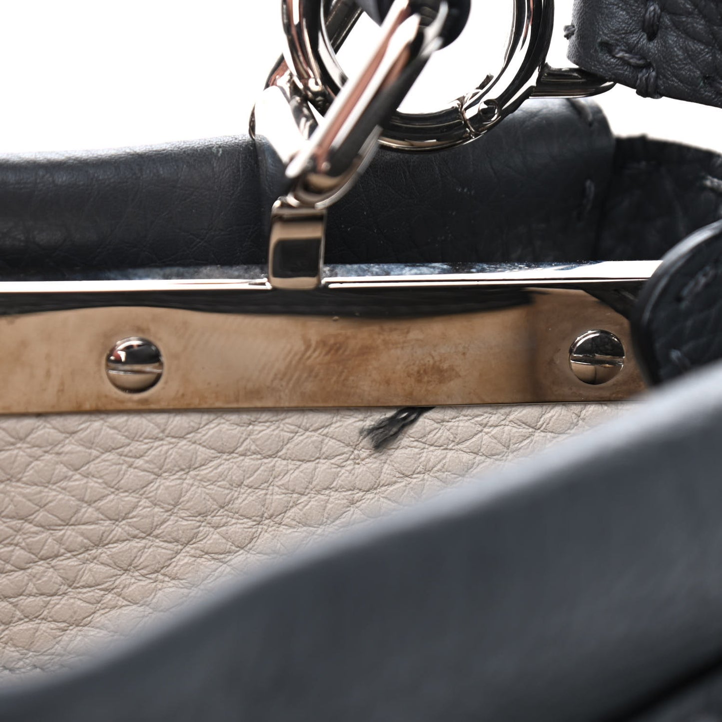 Cuoio Romano Selleria Bi-Color Medium Peekaboo Iconic Satchel Asfalto Latte