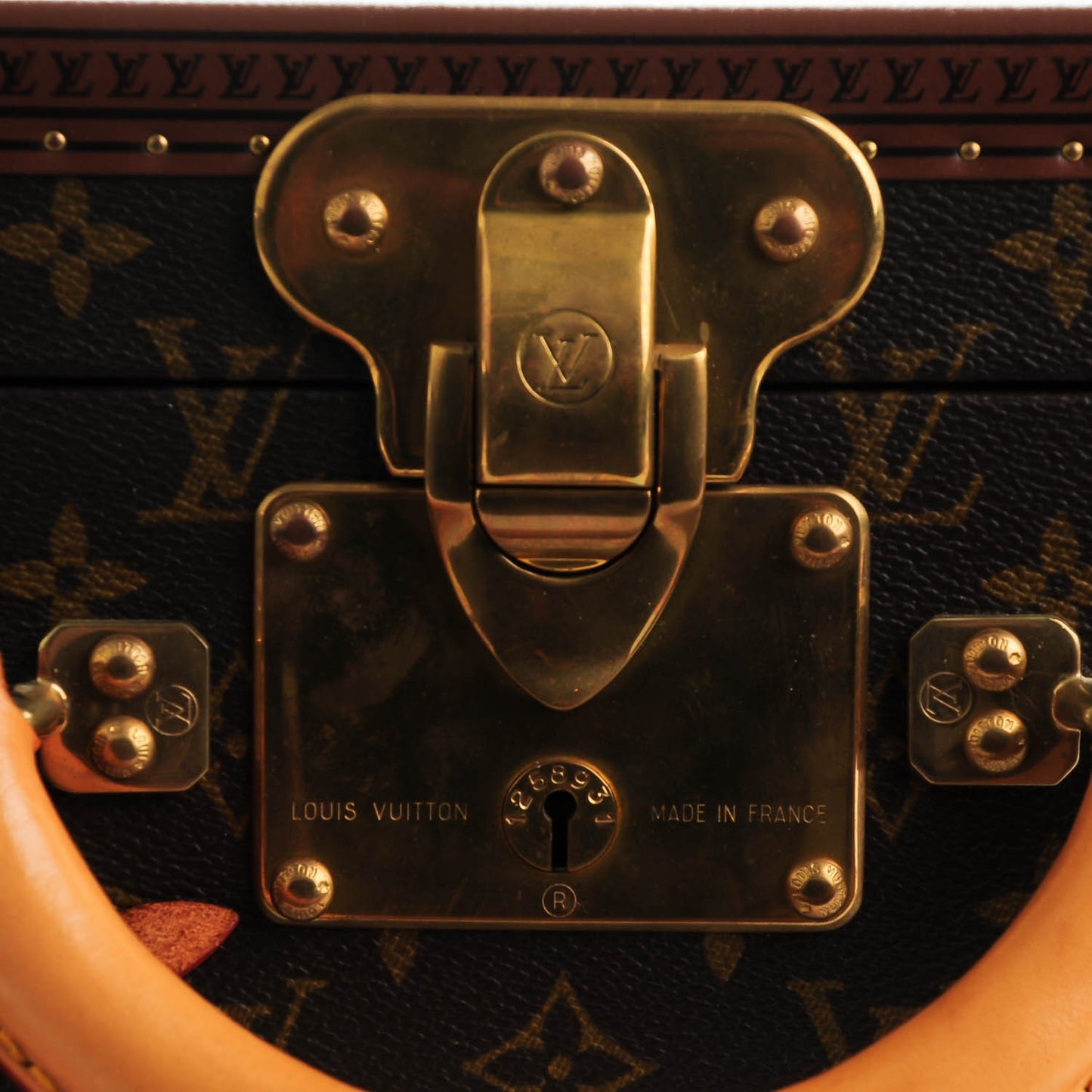 Monogram Bisten 50