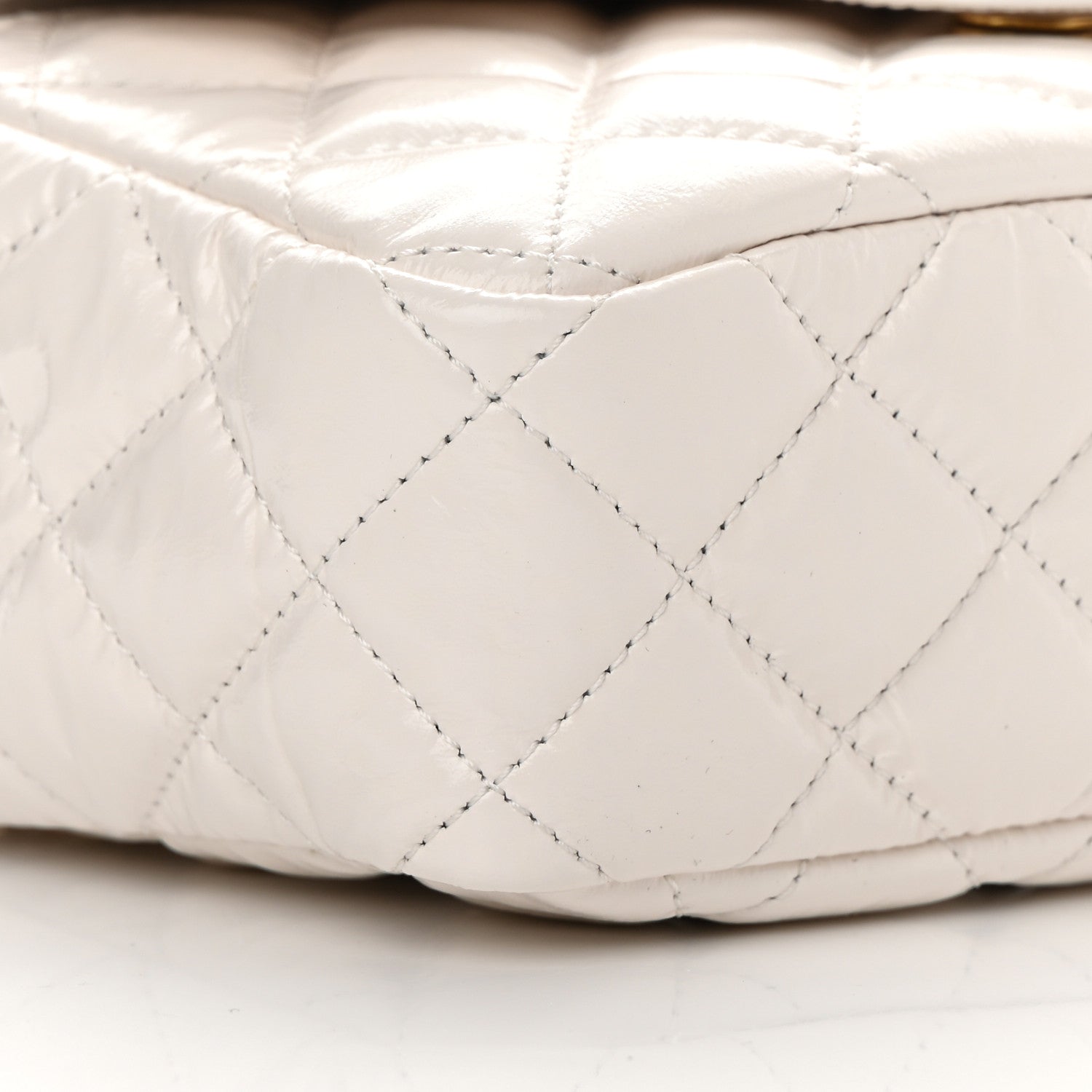 Chanel Shiny Crumpled Calfskin Quilted Small Wavy CC Hobo White 9 of 12