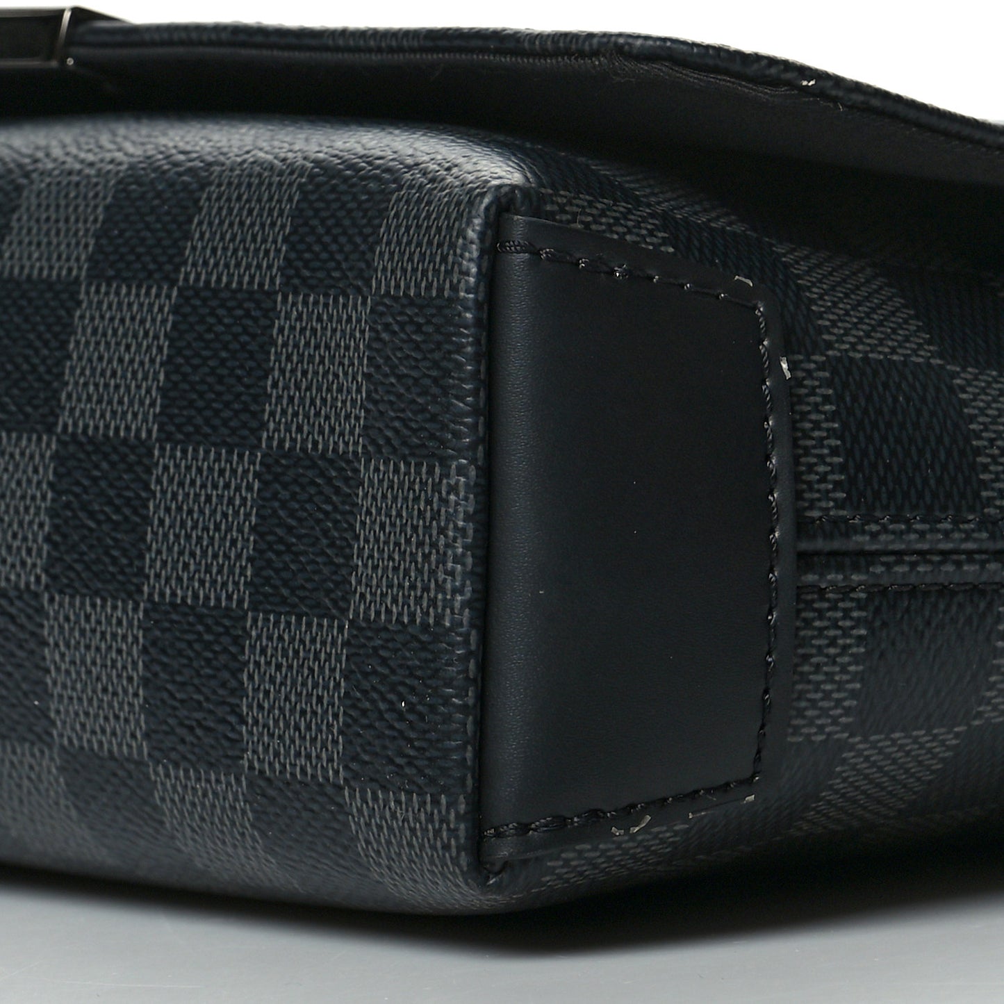 Damier Graphite District PM
