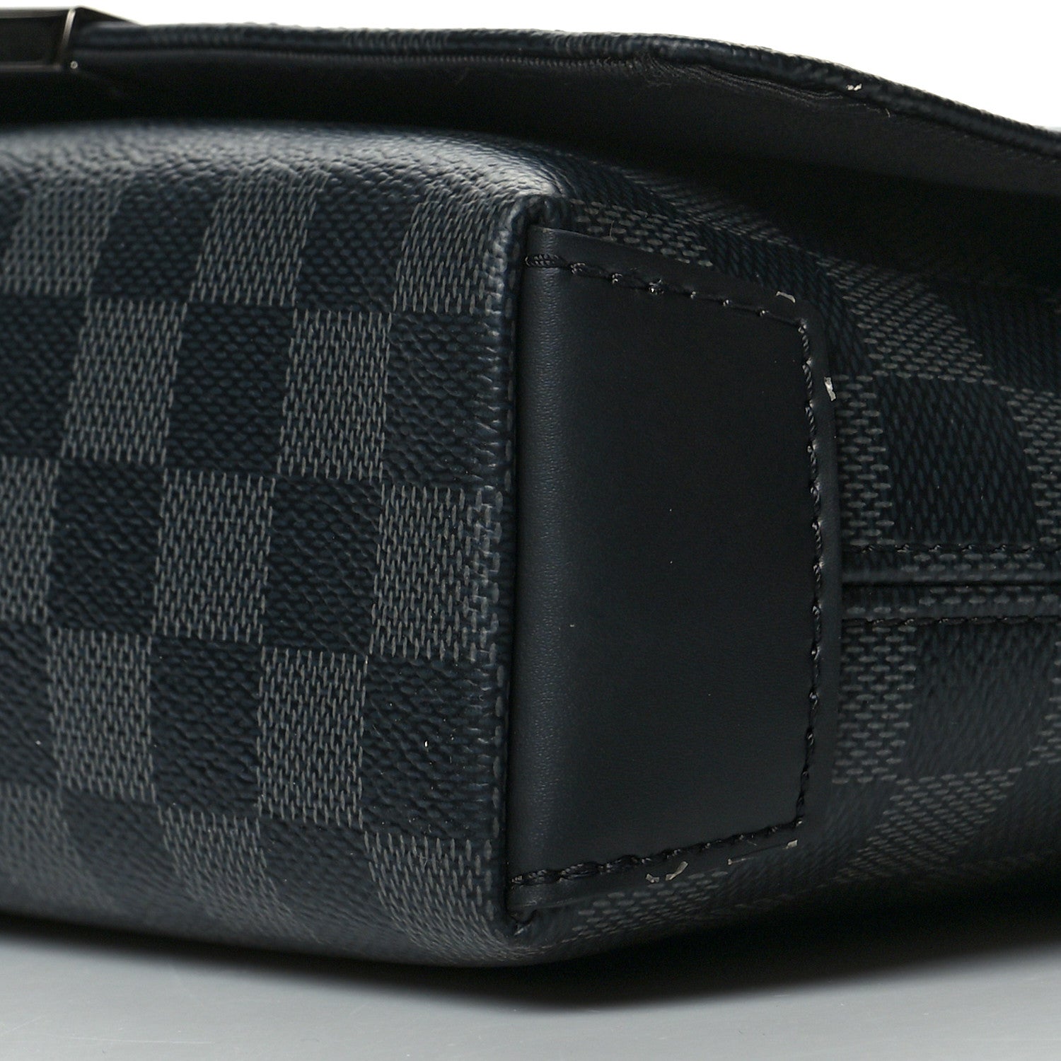 Louis Vuitton Damier Graphite District PM 8 of 8