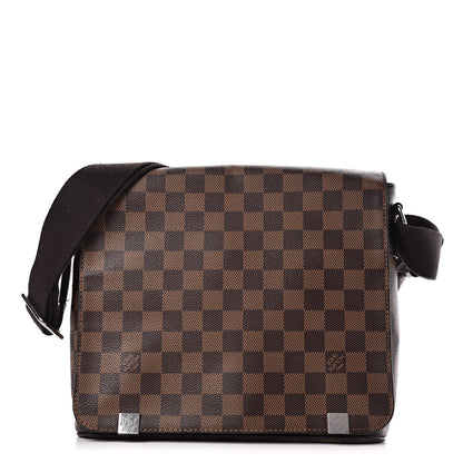 Louis Vuitton Damier Ebene District PM 1 of 11