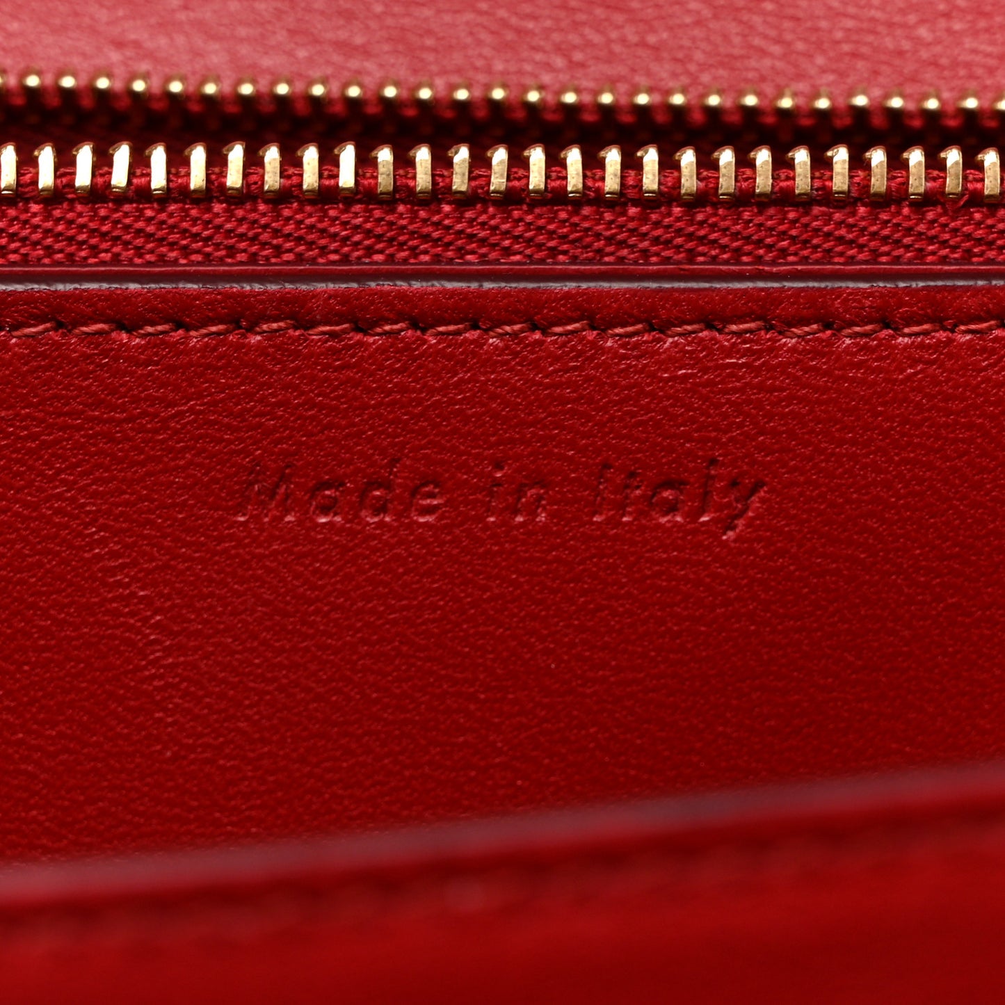 Box Calfskin Medium Classic Box Flap Bag Red