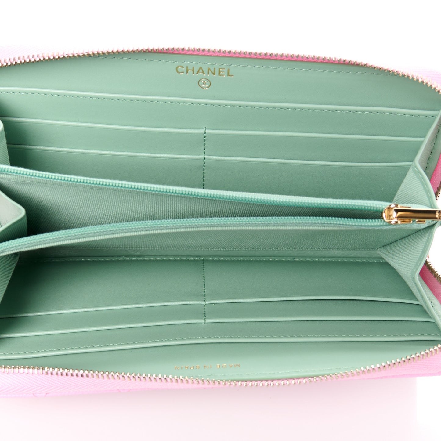 Caviar Quilted Perforated CC Long Zipped Wallet Pink