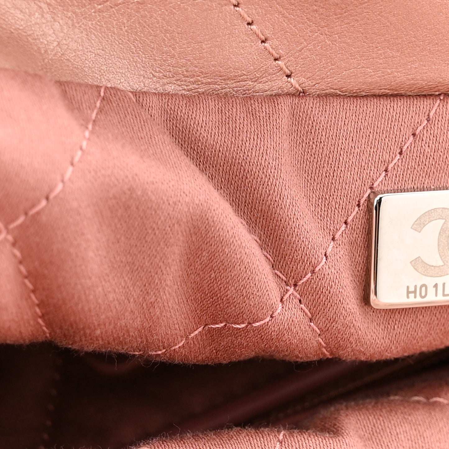 Metallic Calfskin Quilted Small Chanel 22 Pink
