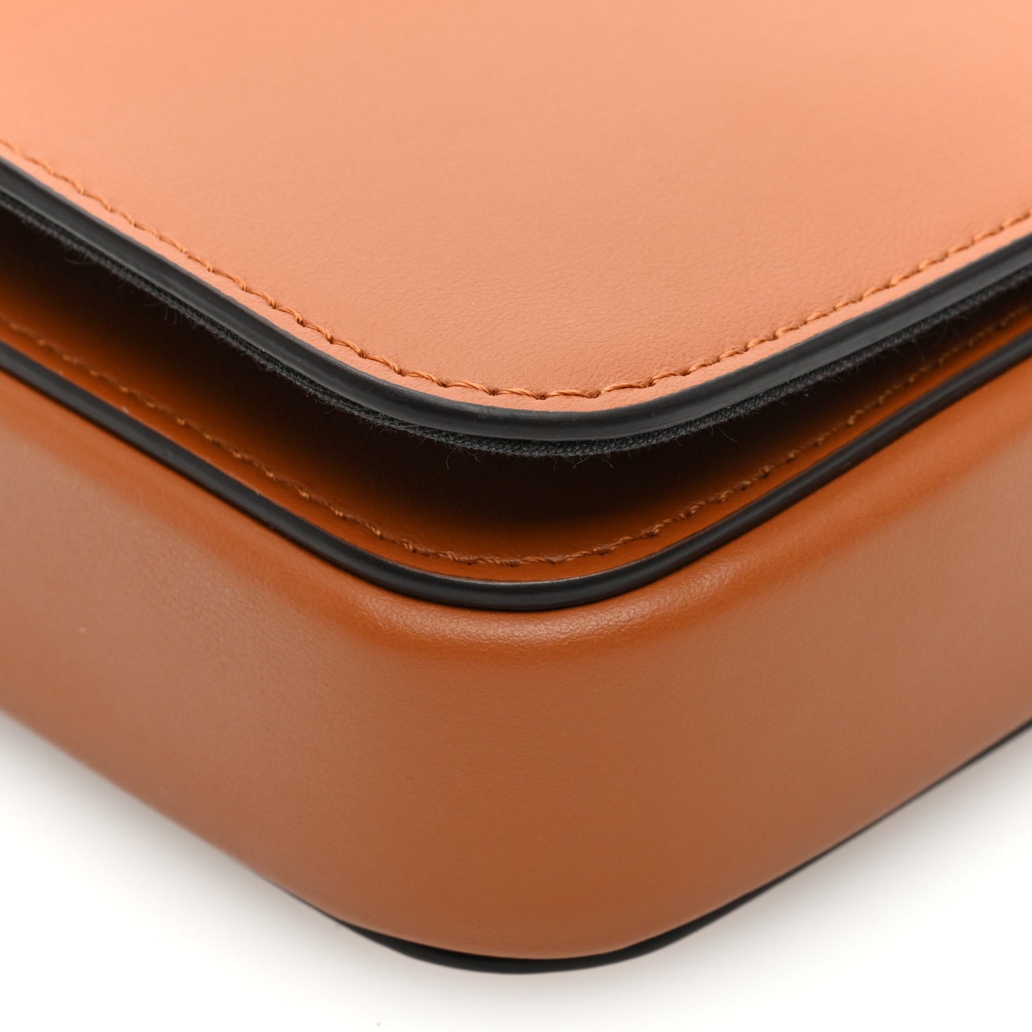 Vitello Grace Matte Fendigraphy Wallet on Chain Cuoio