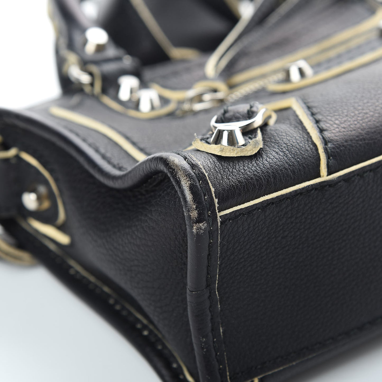 Supple Grained Calfskin Classic Silver Hardware Highlight Mini City Black