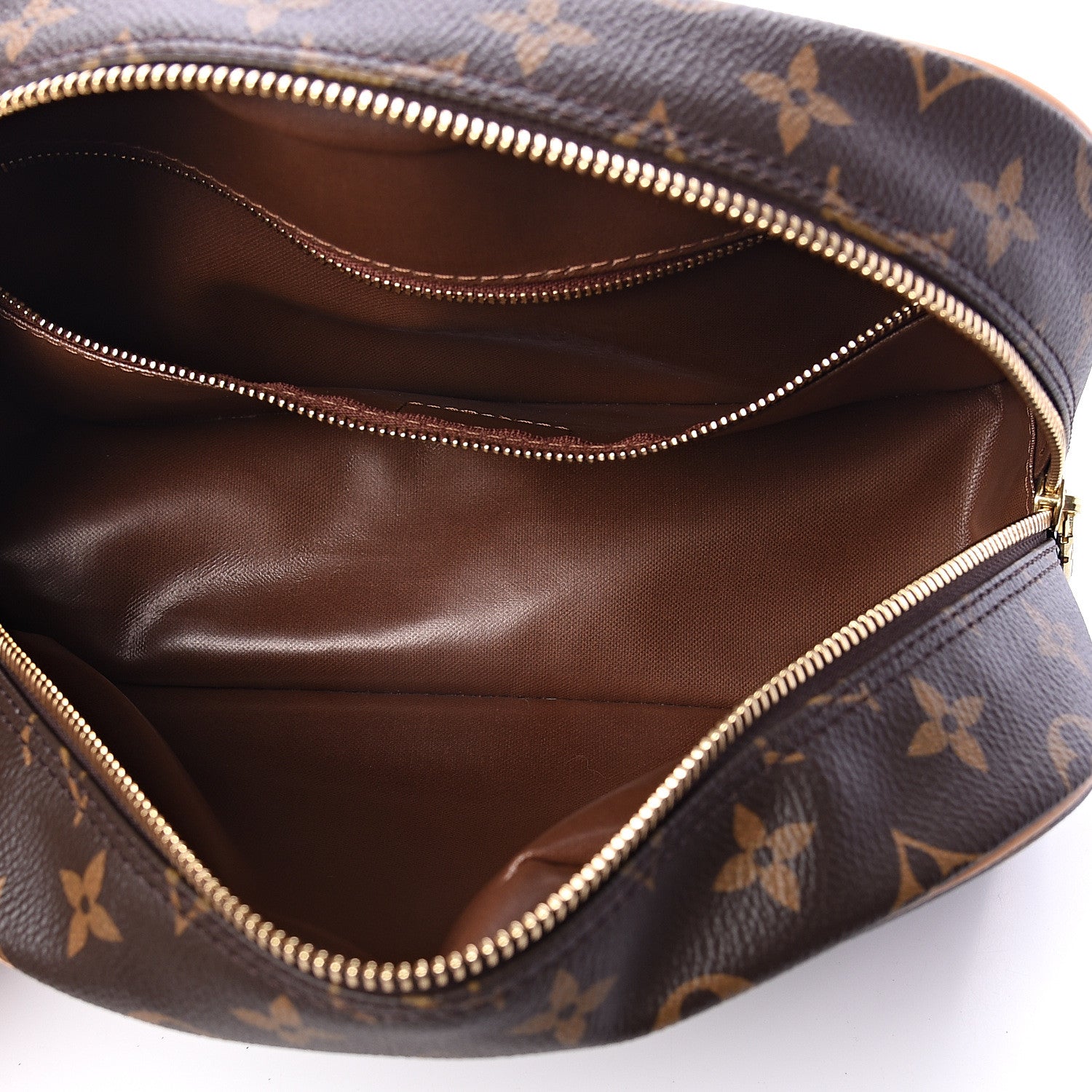 Louis Vuitton Monogram Toiletry Bag 25 4 of 5