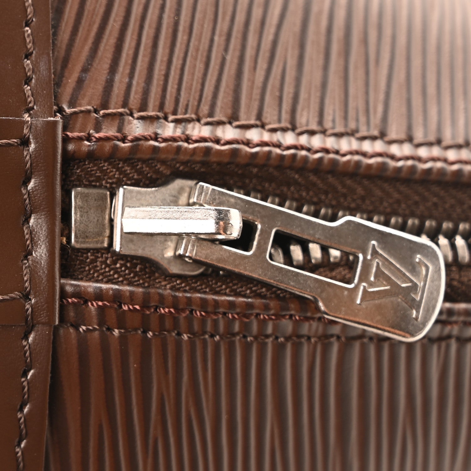 Louis Vuitton Epi Alma PM Moka 6 of 10