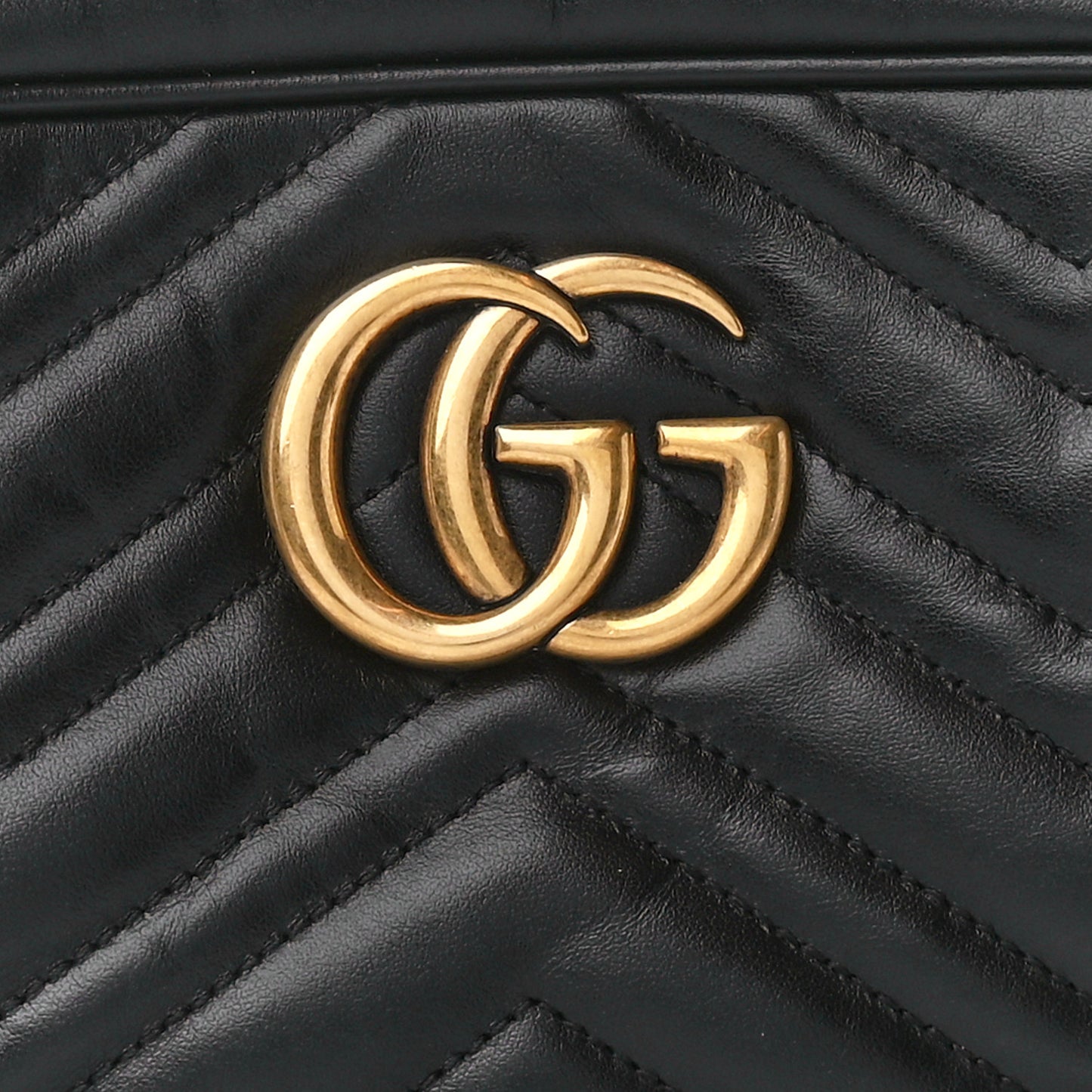 Calfskin Matelasse Small GG Marmont Chain Shoulder Bag Black