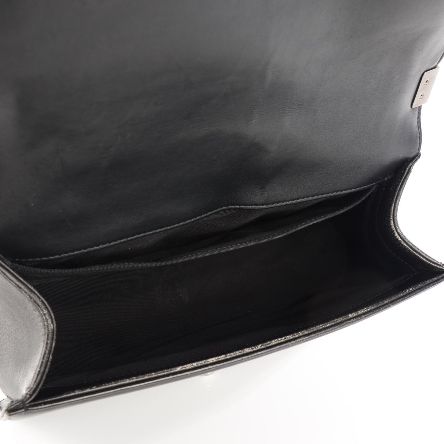 Faded Calfskin Medium Studded Boy Flap Black