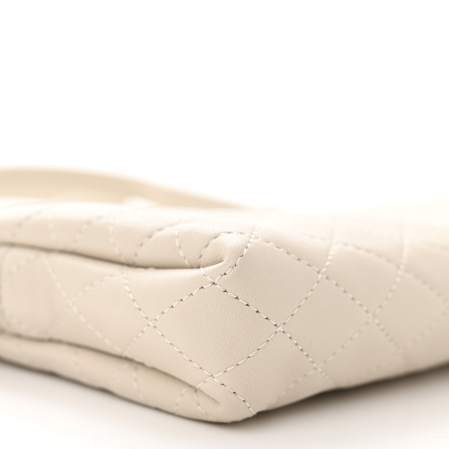 Lambskin Quilted Gaby Zipped Pouch Crema Soft