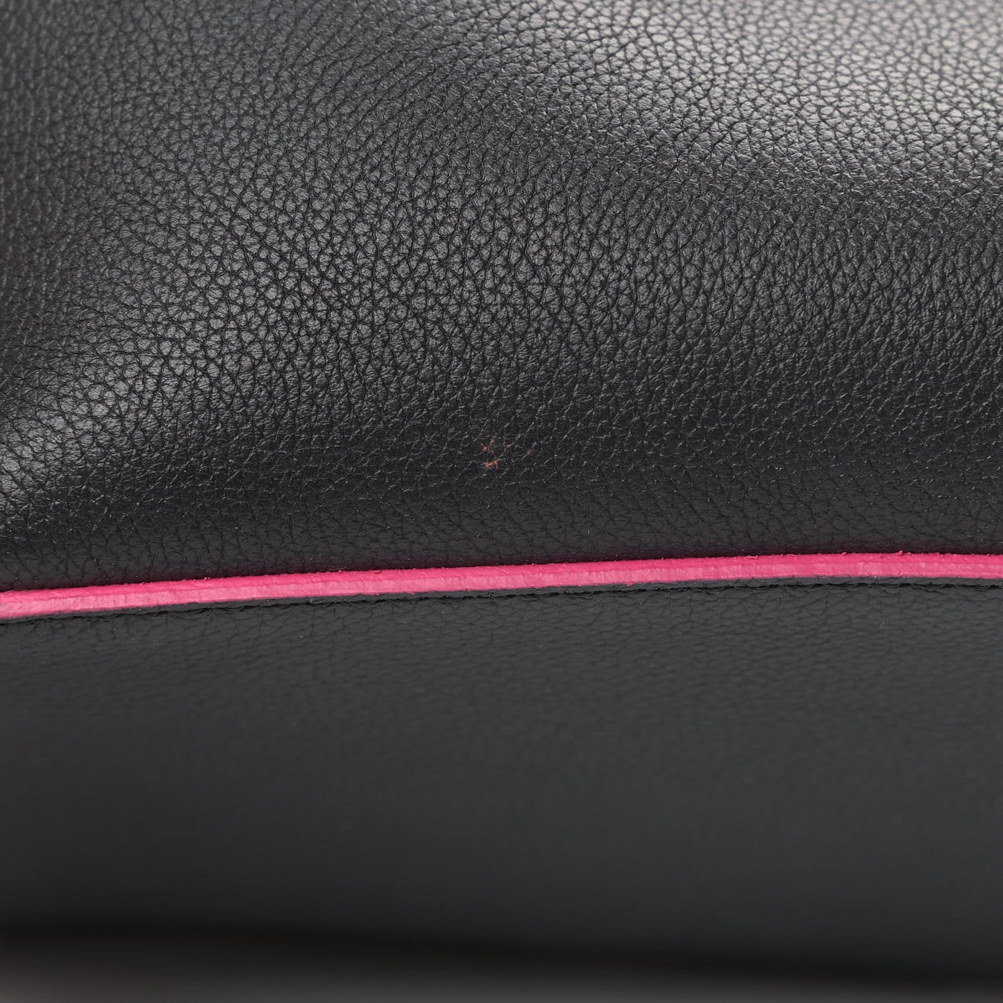 Calfskin Lockme Bucket Black