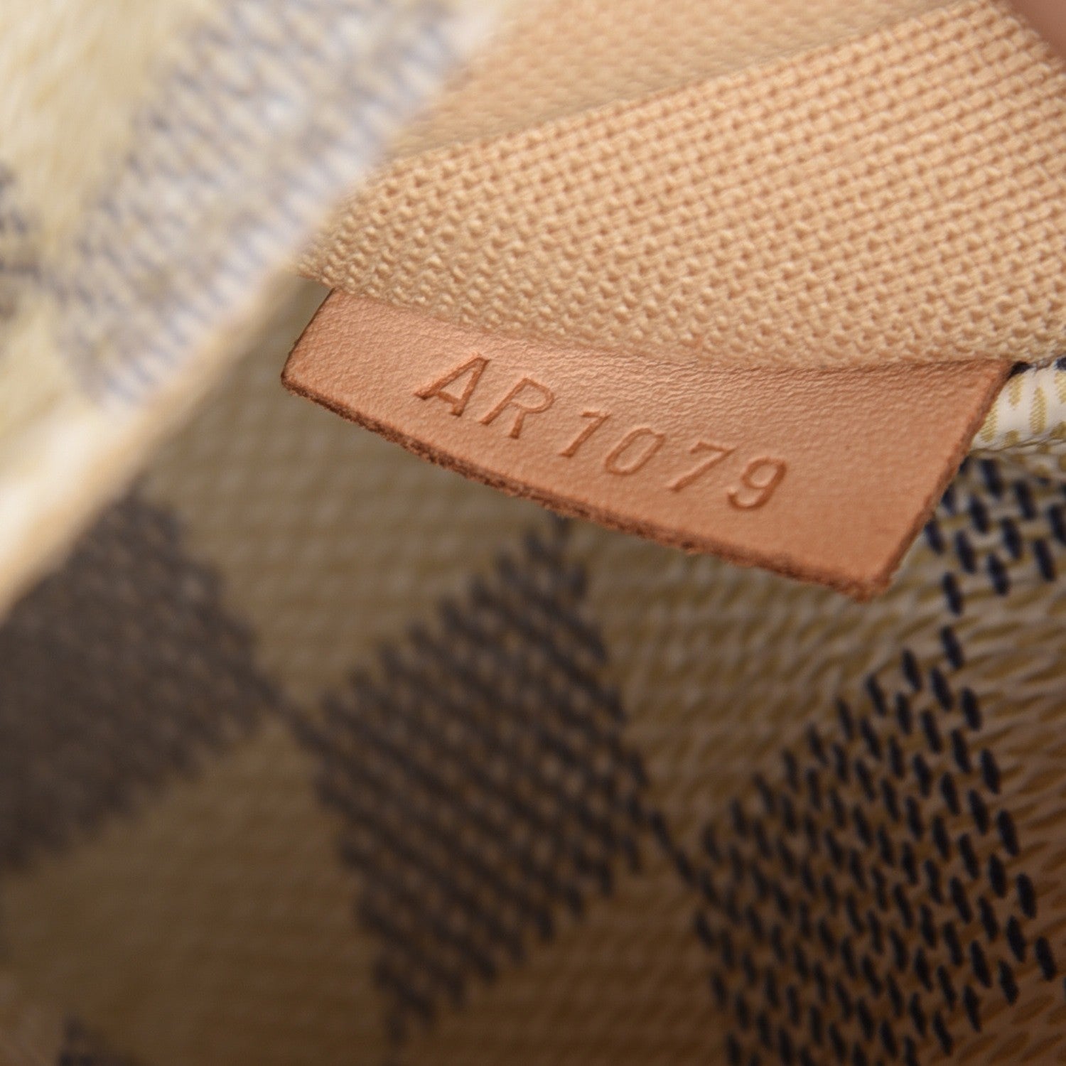 Louis Vuitton Damier Azur Totally GM 7 of 8