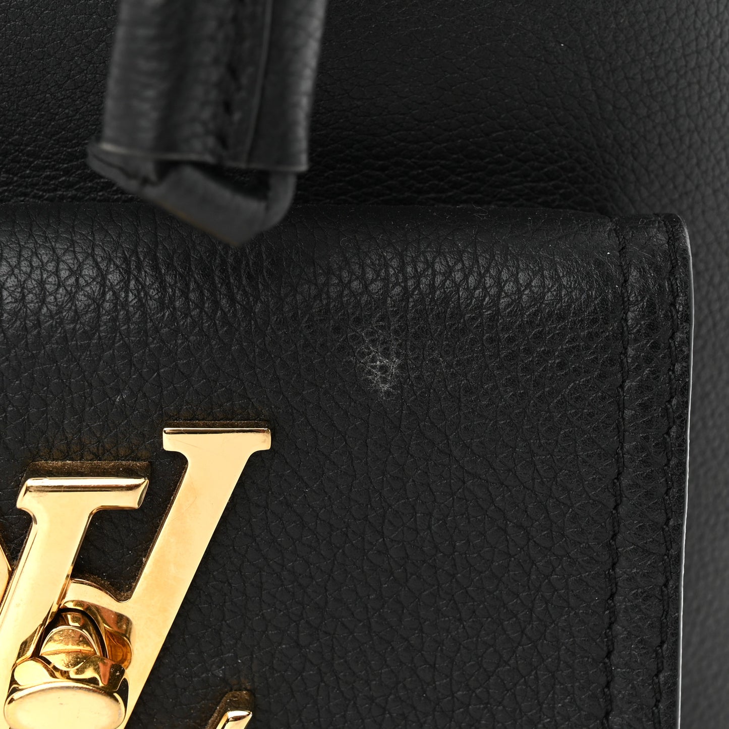 Calfskin Lockme Bucket MM Black