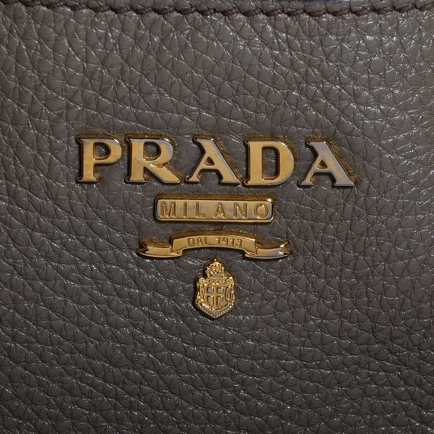 Vitello Daino Shoulder Bag Argilla