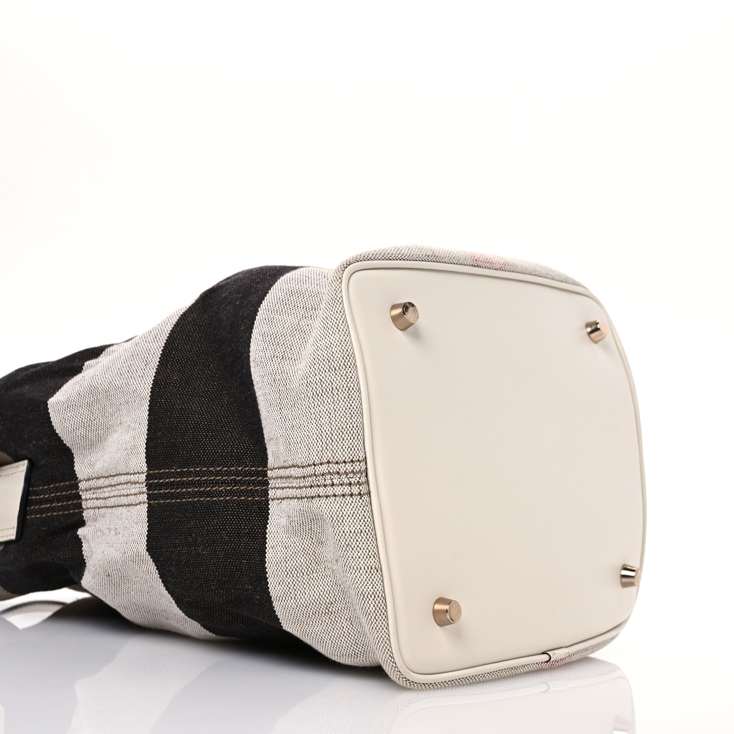 Canvas Mega Check Medium Susanna Hobo White