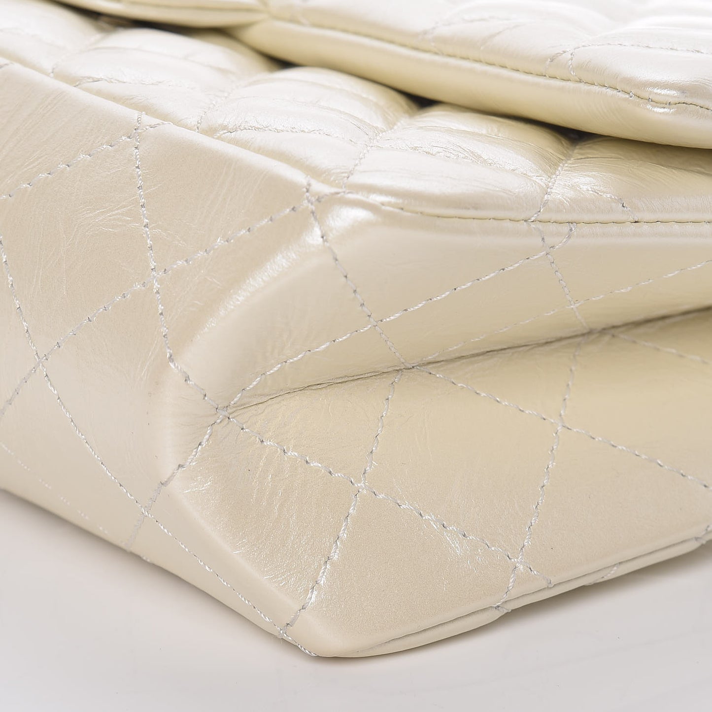 Metallic Aged Calfskin Quilted 2.55 Reissue 226 Flap White