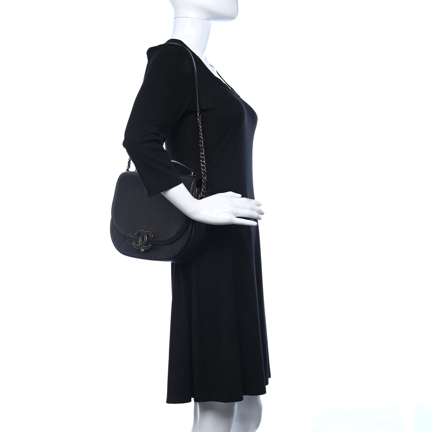 Shiny Calfskin Goatskin Quilted Medium Coco Curve Messenger Flap Black
