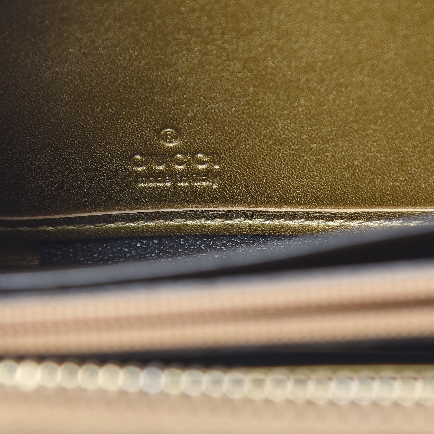 Gucci Shine Microguccissima Heart Zip Around Wallet Gold 5 of 6