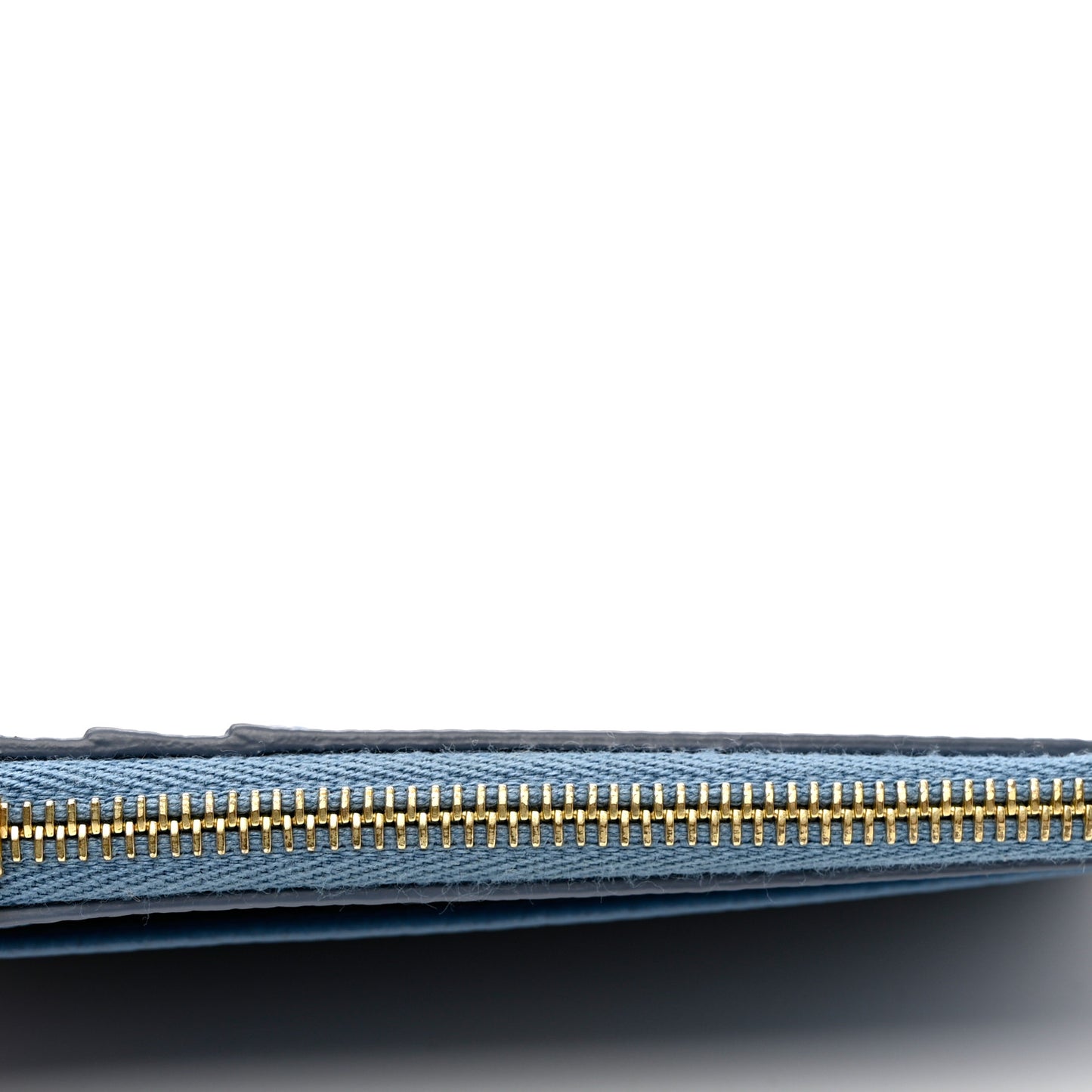 Grained Calfskin Zipped Card Holder Azure