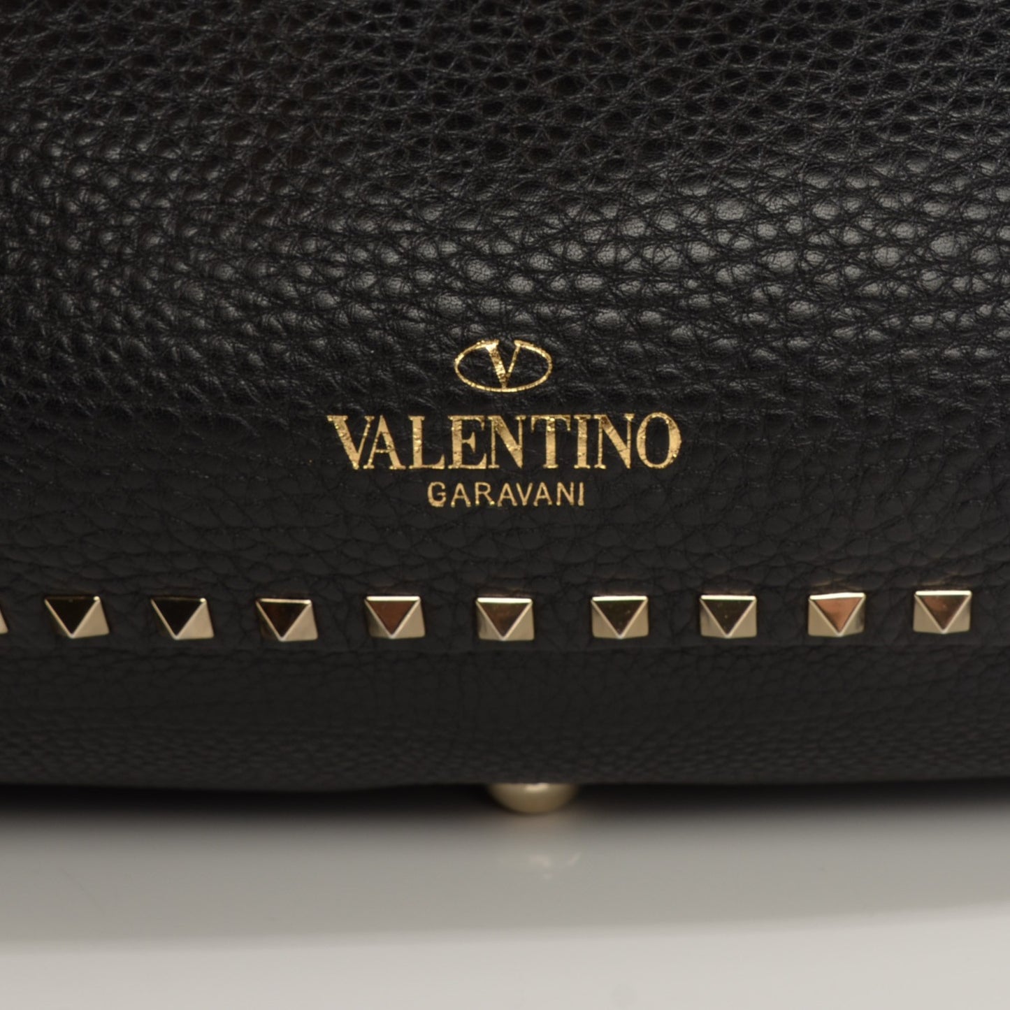Alce Printed Calfskin Medium Rockstud Tote Black