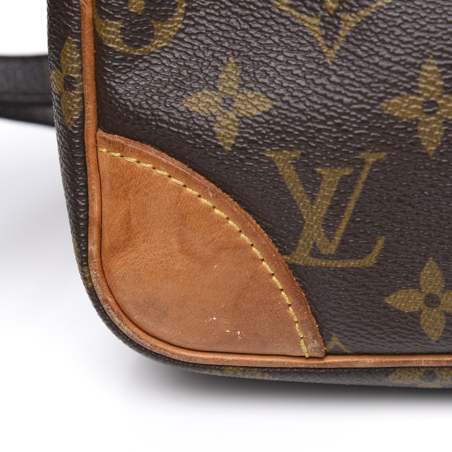 Louis Vuitton Monogram Pochette Marly Dragonne 26 8 of 13