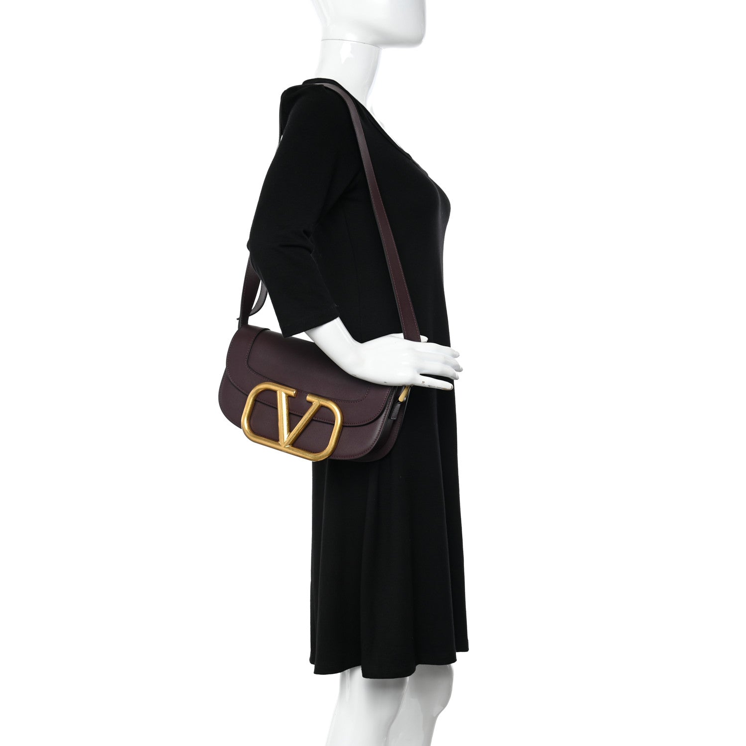 Valentino Garavani Smooth Calfskin Supervee Shoulder Bag Rubin 2 of 9