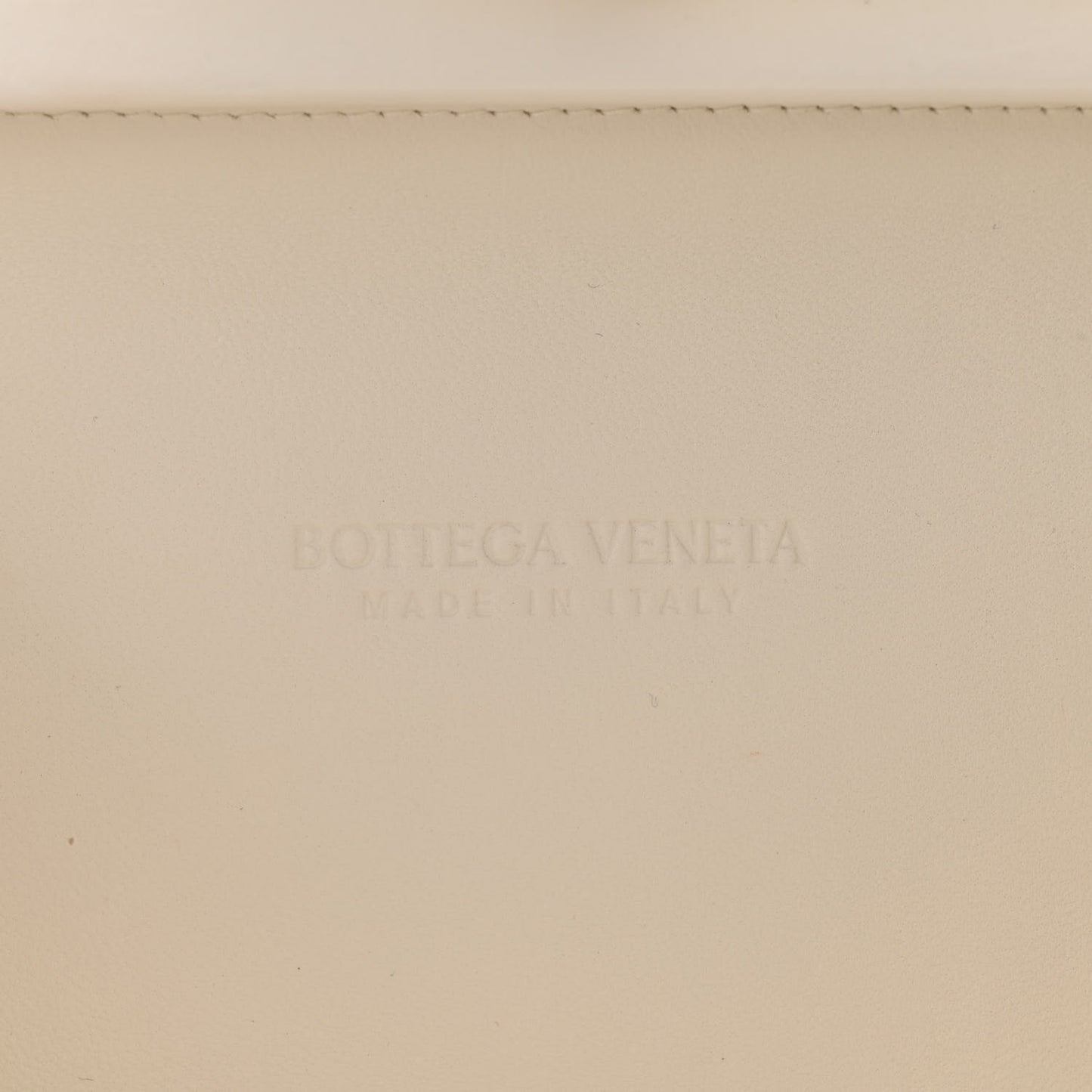 Foulard Intrecciato Minaudiere Knot Clutch Bone
