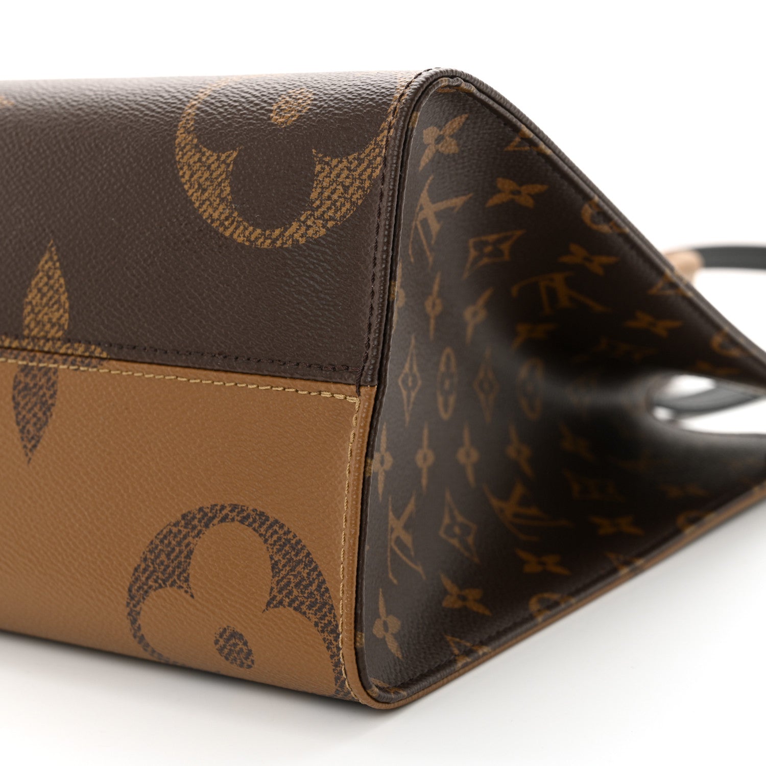 Louis Vuitton Reverse Monogram Giant Onthego MM 9 of 9