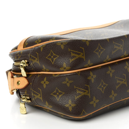 Louis Vuitton Monogram Reporter PM 7 of 10